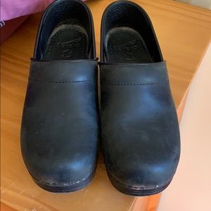 Oiled black(?) Dansko clog